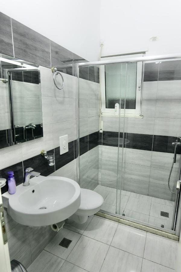 Hotel Vila Dedej Dıraç Dış mekan fotoğraf