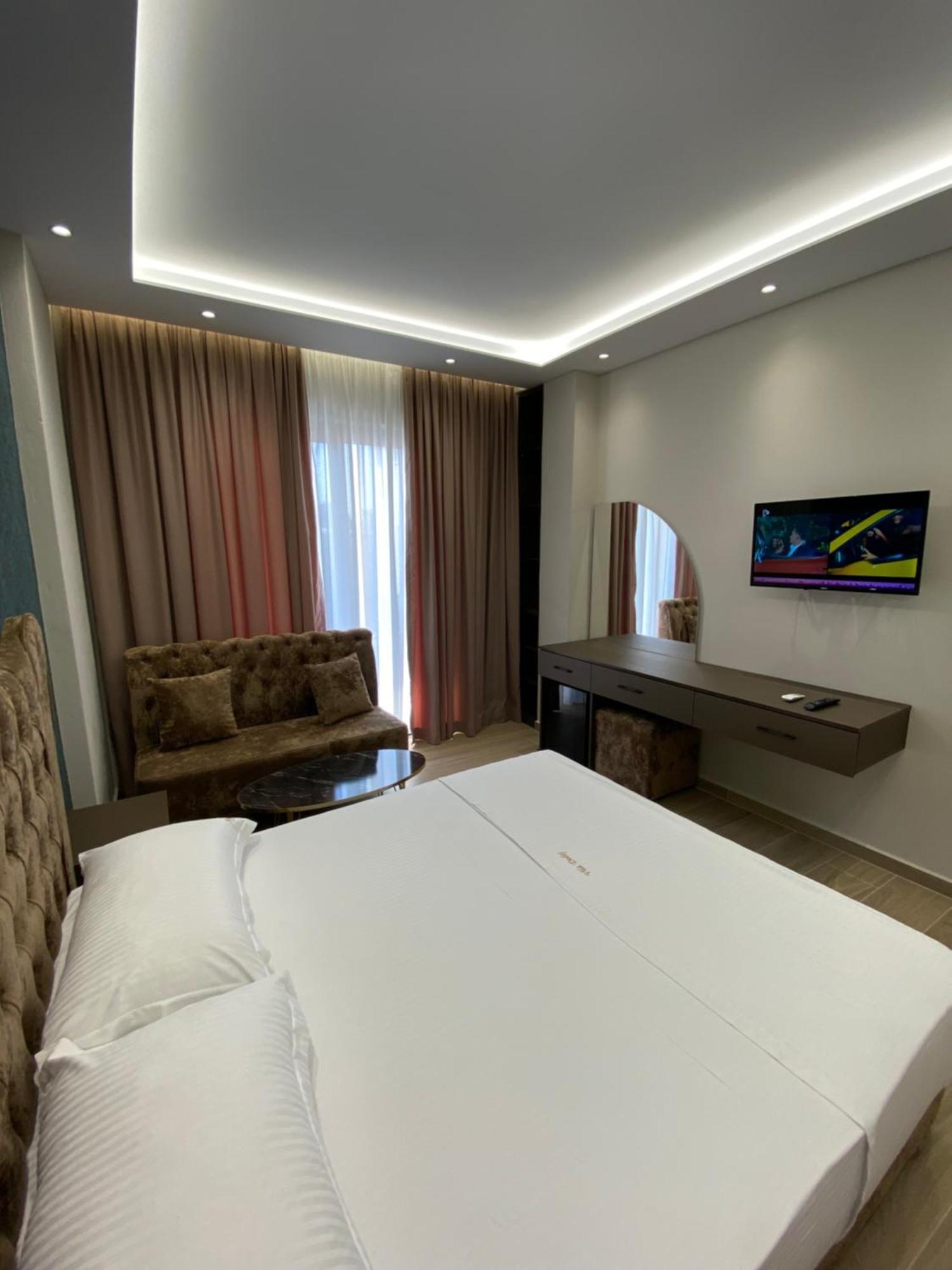 Hotel Vila Dedej Dıraç Dış mekan fotoğraf